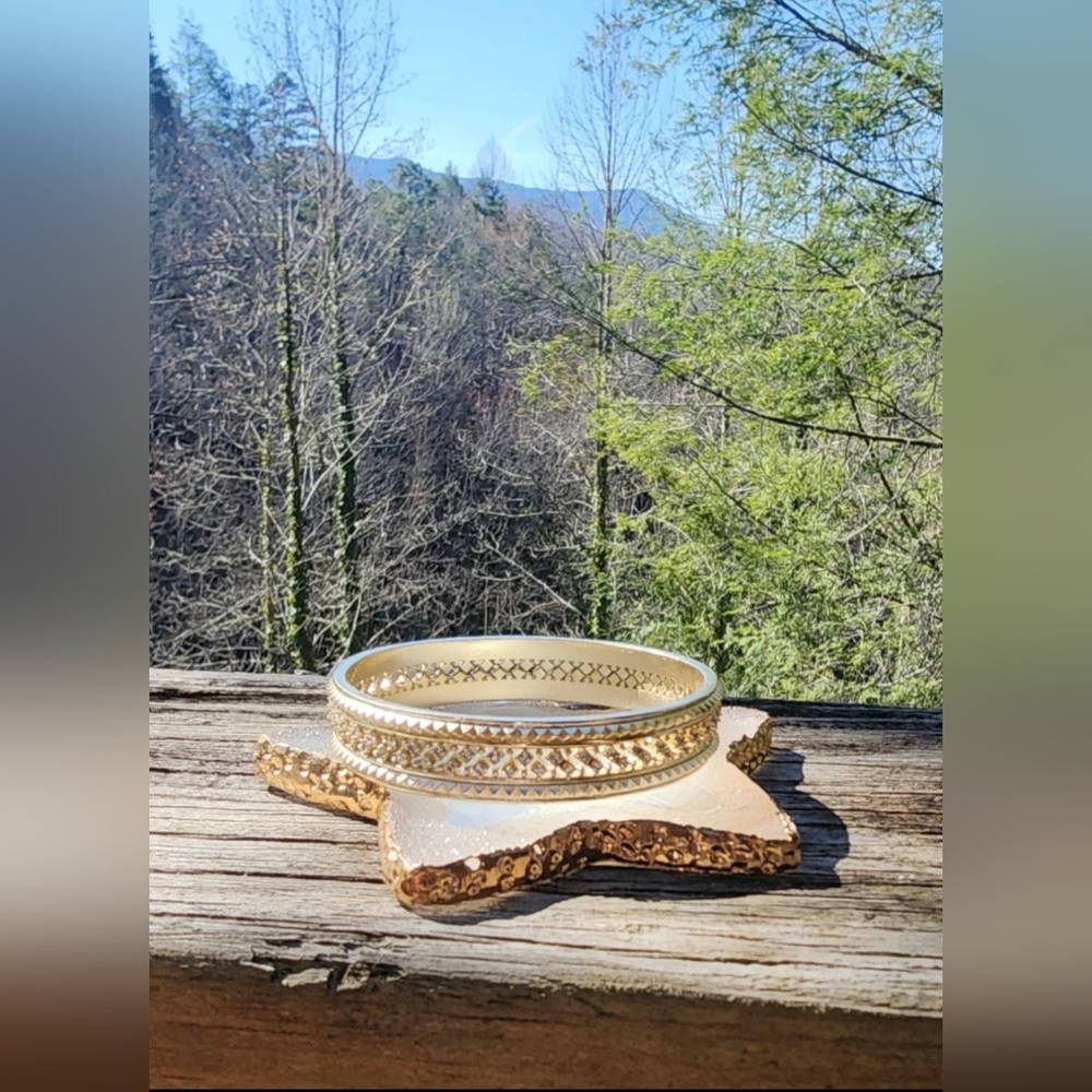 Set of Kendra Scott Mary Caroline Gold Plated Bangle Bracelets x2 Like New